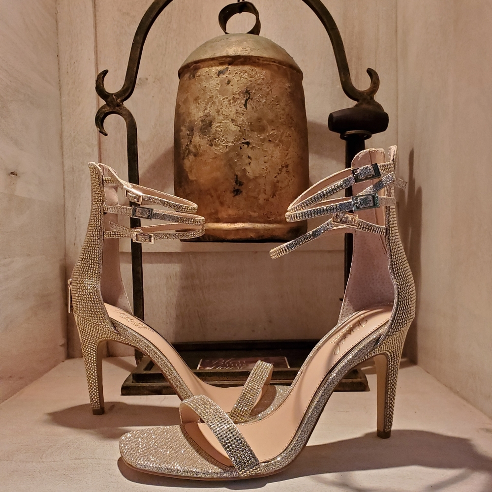 Jewel Badgley Mischka Regina Ankle Strap Sandal